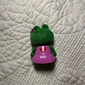 Li'l Woodzeez Croakalily Frog Family Flocked Figure In Dress 2" Girl Daughter